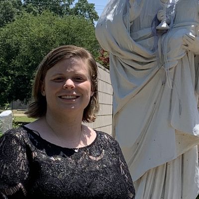 Lauren, 28