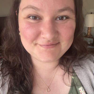 Allison, 32