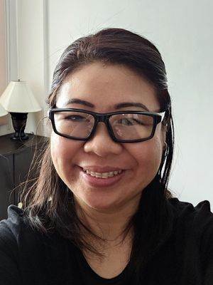 Shari, 48
