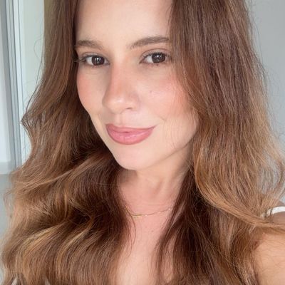 Anna, 28