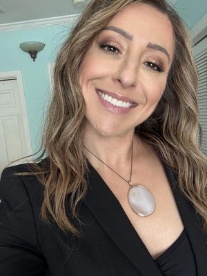 Tara, 36