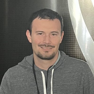 Luis, 34