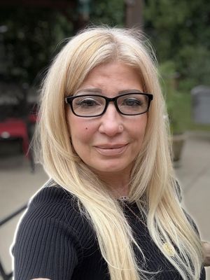 Laura, 56