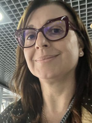 Sandra, 49