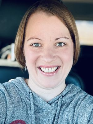 Katie, 37