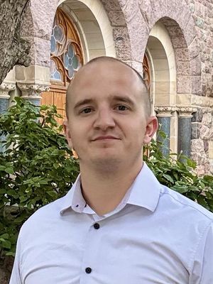 Alex, 32