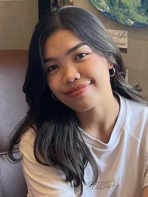 Tiffany, 25