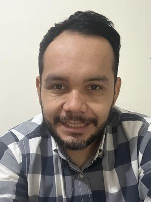 Mauricio, 37
