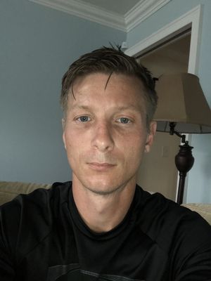 Stephen, 34