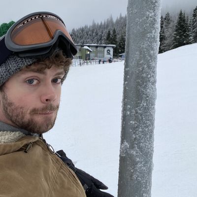 Brett, 25