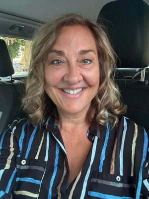 Hannah, 52