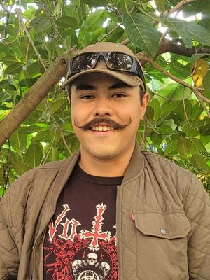 James, 25