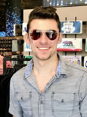 Dylan, 29
