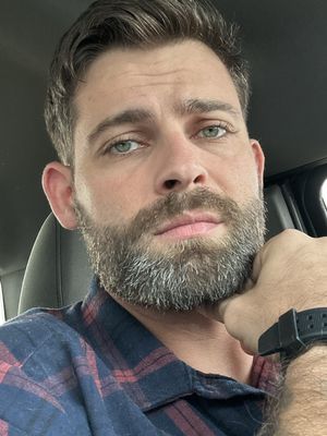 Jonathan, 35