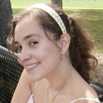 Ana, 25