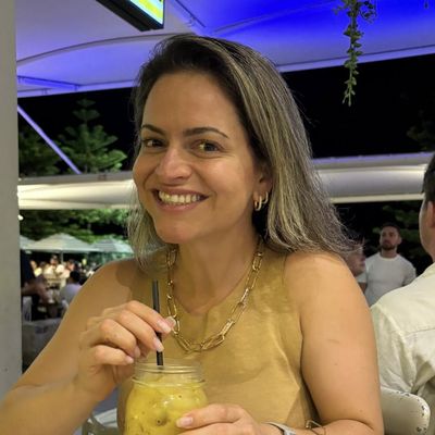 Fabiane, 42