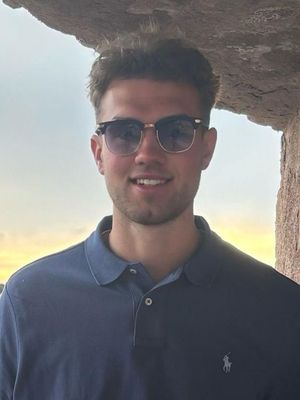 Joe, 26