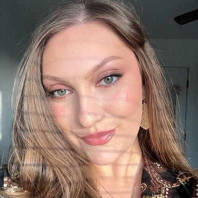 Annamarie, 26