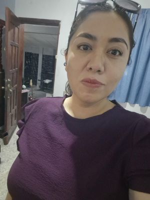 Elizabeth, 37
