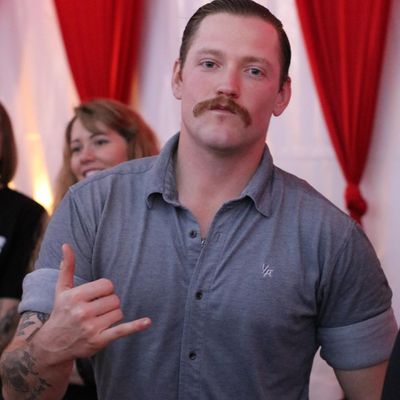 Leo, 26
