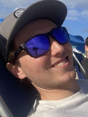 Charlie, 25