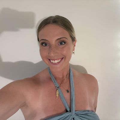 Elizabeth, 26
