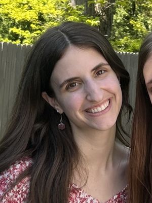 Caroline, 26