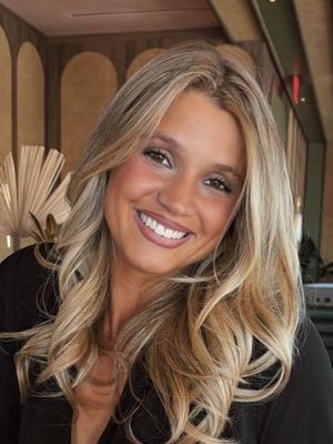 Abby, 22