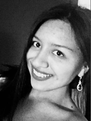 Alexandra, 28
