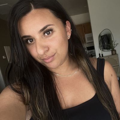 Mayra, 32