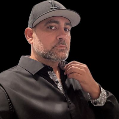 Alejandro, 46