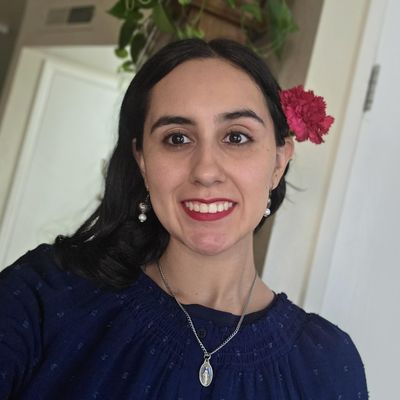 Gabriela, 24