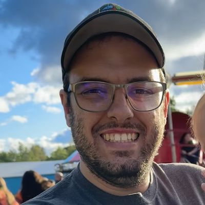 Travis, 33