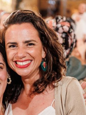 Maria Elena, 38