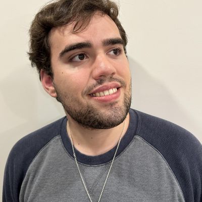 Zachary, 21