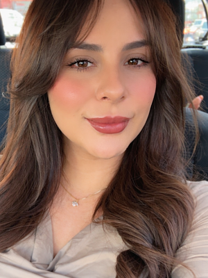 Fernanda, 30