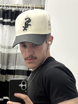 Sean, 24