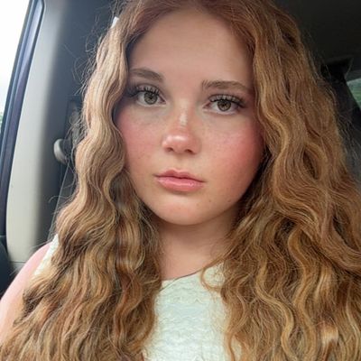 Isabelle, 18