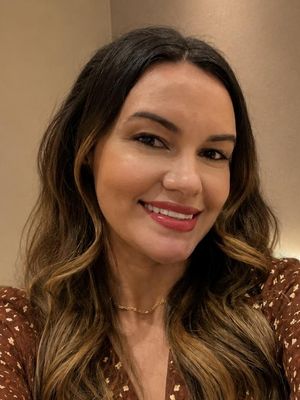 Samanta, 38