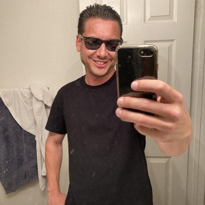 Tommie, 43