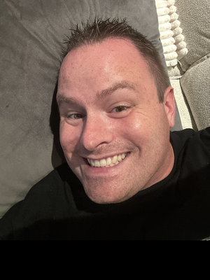 Tom, 39