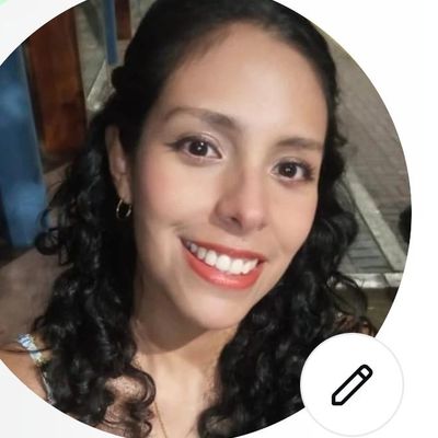 Debora, 33