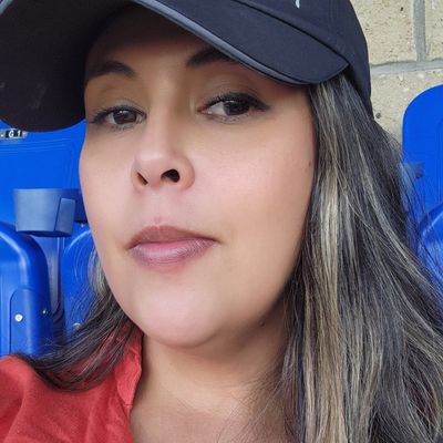 Paula, 38