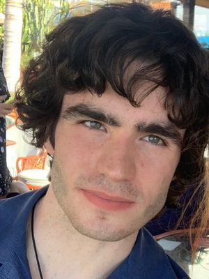 Sam, 27
