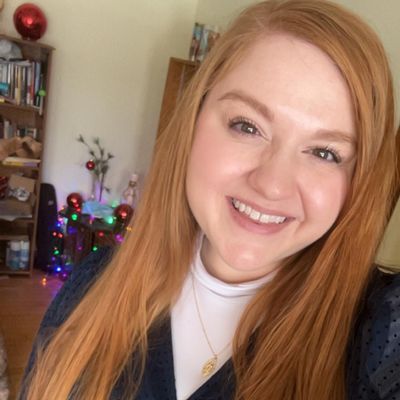Emily, 29
