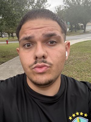 Eduardo, 20