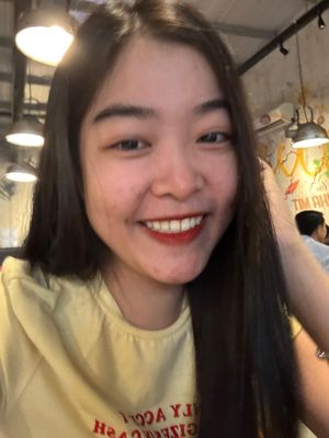 Nina, 25