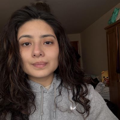 Maria, 24