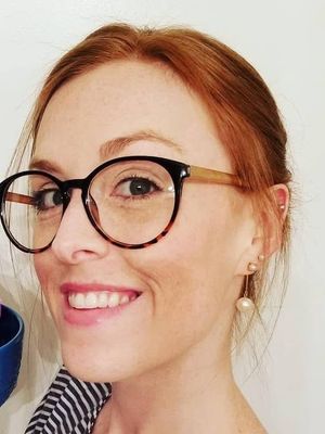 Anne, 38