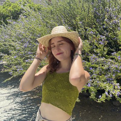 Sofi, 25